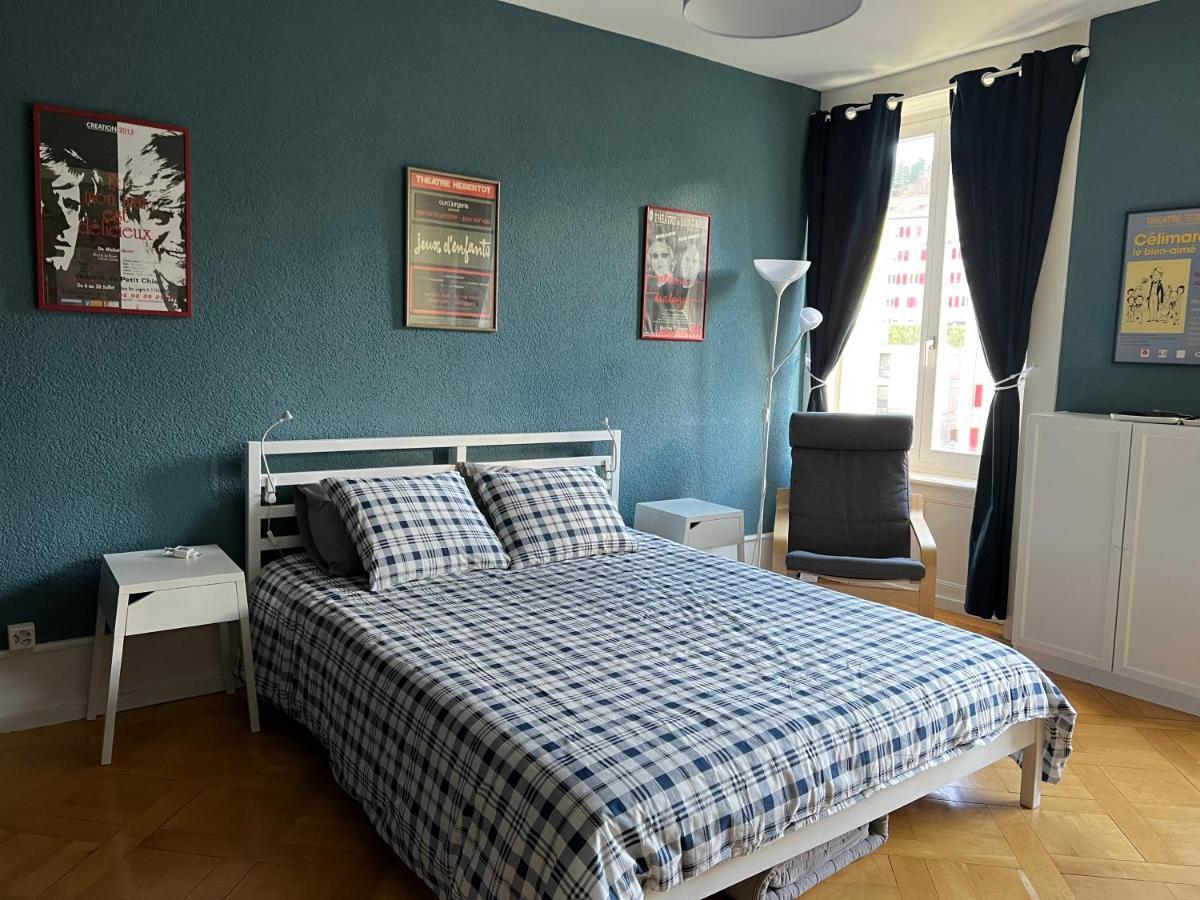 Le Locle : Bel Appartement Chaleureux Exteriör bild